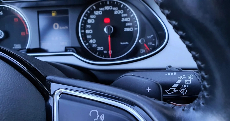 Audi A4 cena 49900 przebieg: 251200, rok produkcji 2015 z Pruszków małe 596